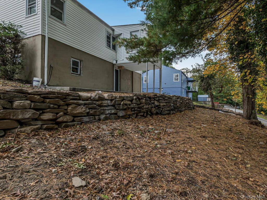 #11 photo, 25 Linn ( aka 183 Putnam Avenue) Place, Yonkers , NY 10705