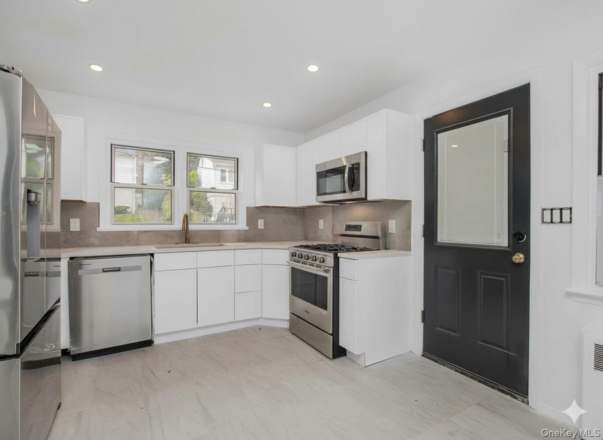 #2 photo, 25 Linn ( aka 183 Putnam Avenue) Place, Yonkers , NY 10705