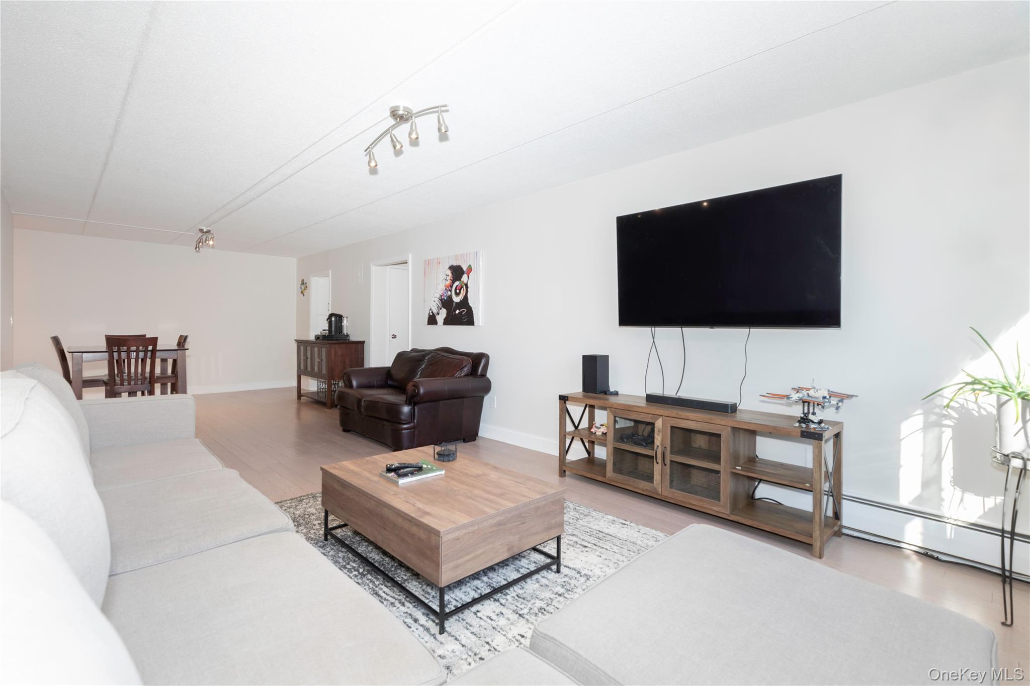 #3 photo, 4 Consulate Drive, Tuckahoe , NY 10707