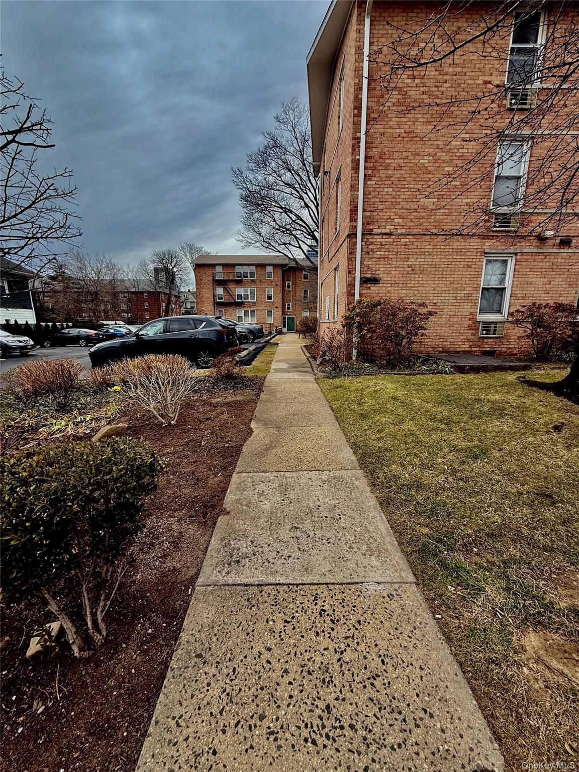 #13 photo, 25 Trinity Place, New Rochelle , NY 10805