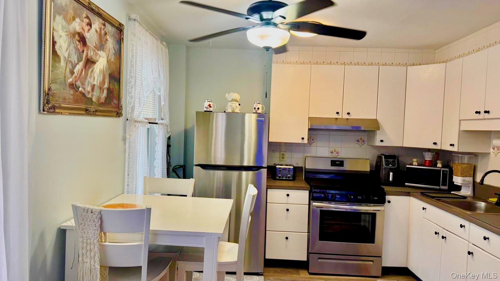 #5 photo, 25 Trinity Place, New Rochelle , NY 10805