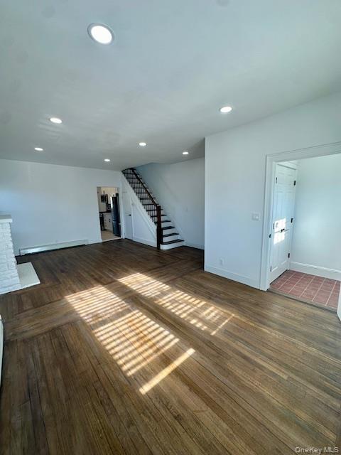 #4 photo, 661 E Olive Street, नासाउ काउंटी Long Beach , NY 11561