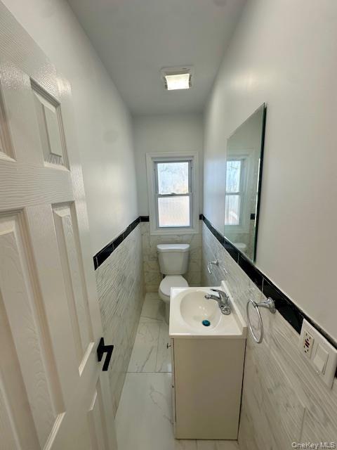 #6 photo, 661 E Olive Street, नासाउ काउंटी Long Beach , NY 11561