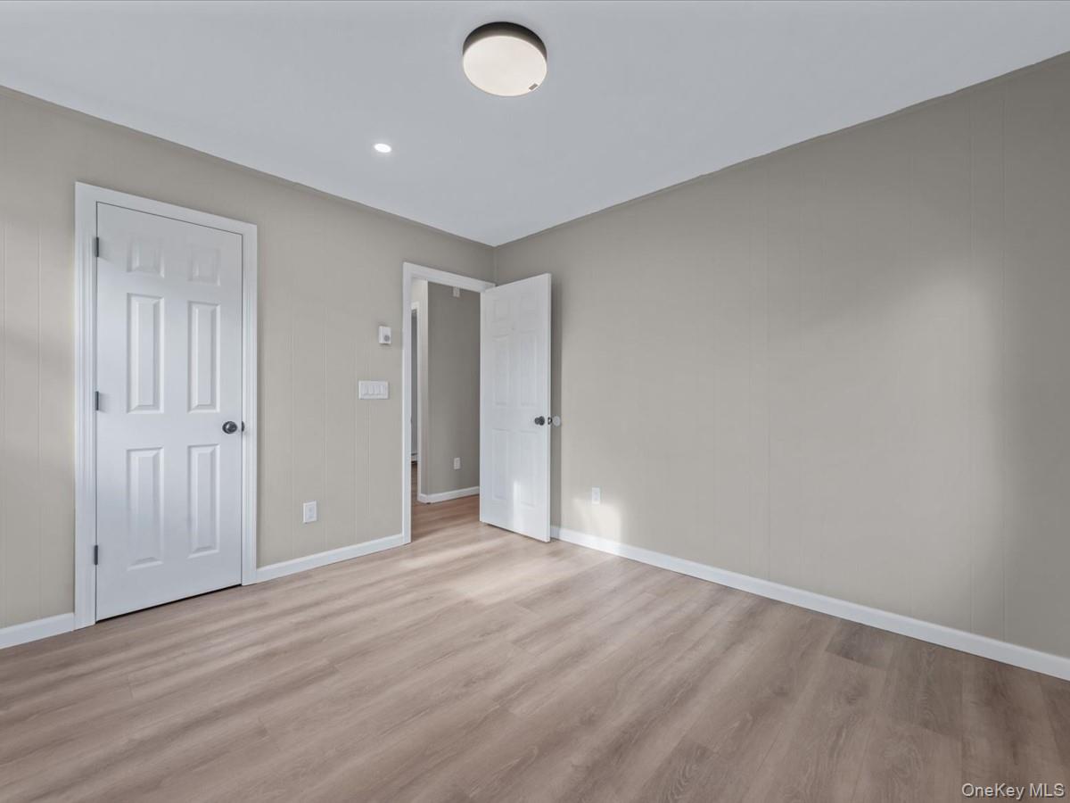 #13 photo, 38 Midland Avenue, 東長島 Mastic , NY 11950