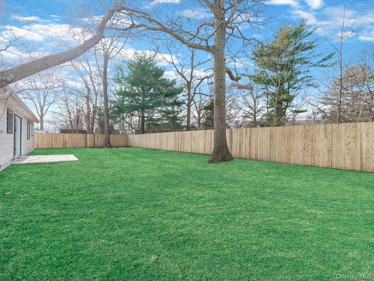 #20 photo, 38 Midland Avenue, 東長島 Mastic , NY 11950