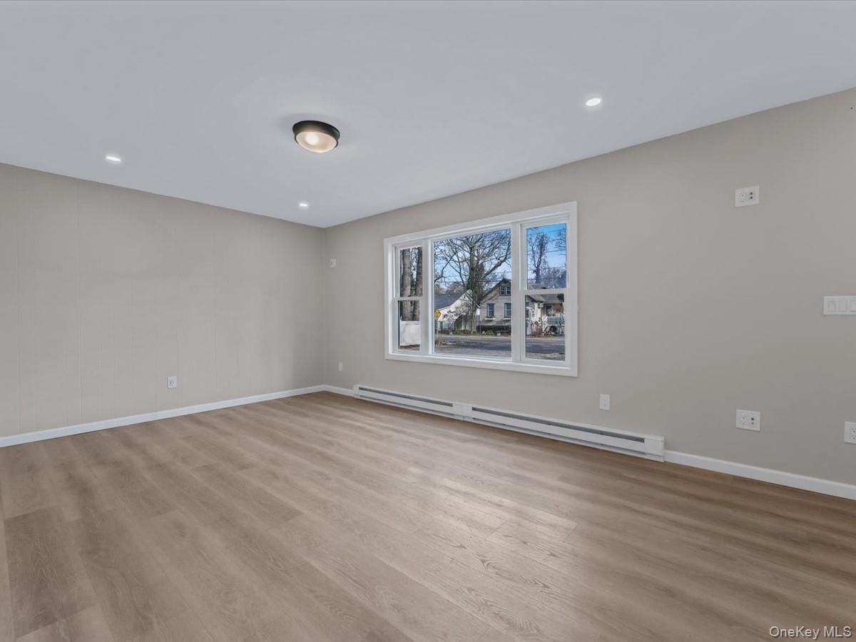 #6 photo, 38 Midland Avenue, 東長島 Mastic , NY 11950