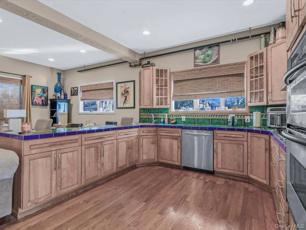 #4 photo, 618 Jennings Avenue, Нассау ‖ West Hempstead , NY 11552