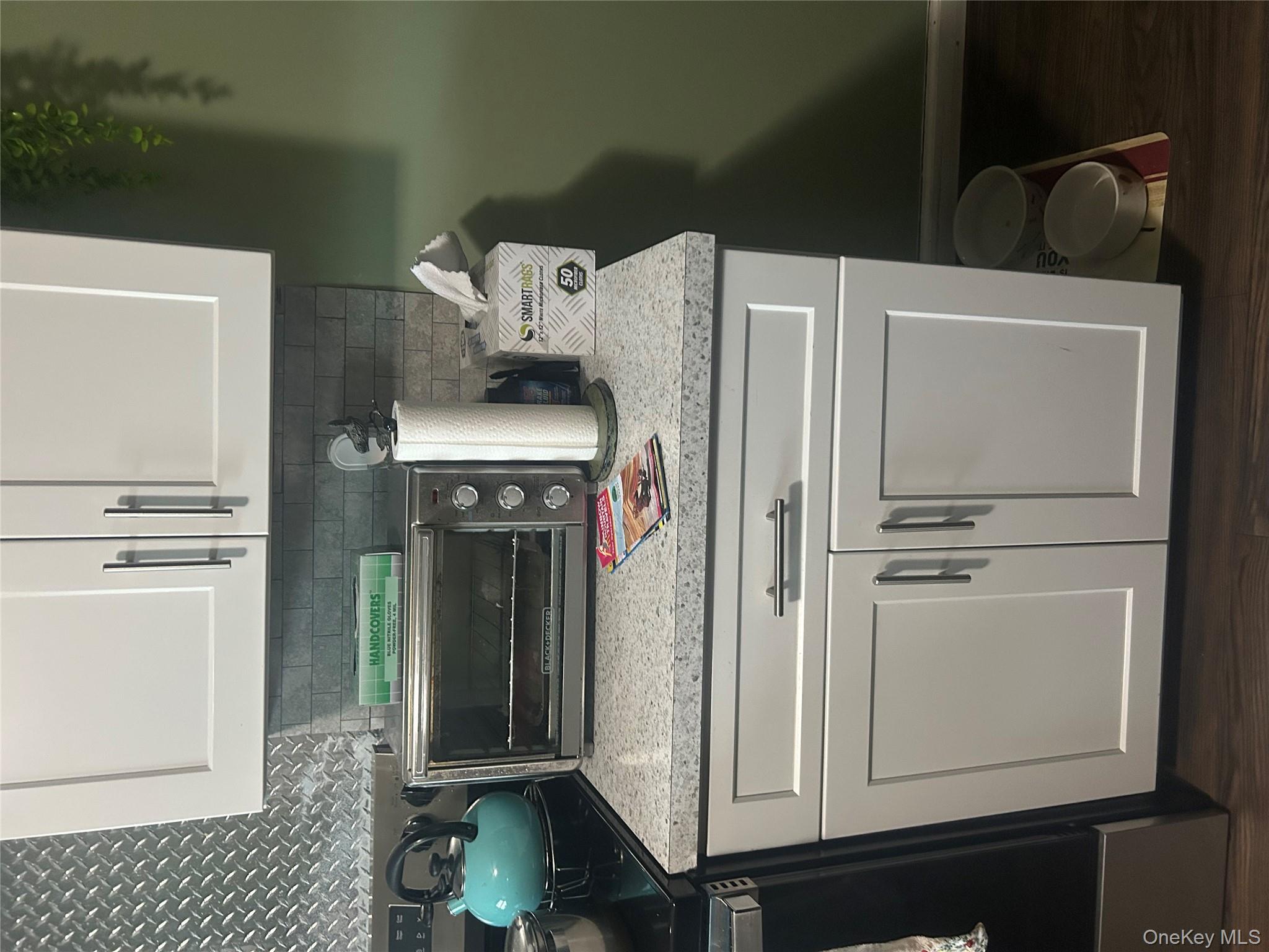 #8 photo, 89 Grant Avenue, מחוז נסאו Farmingdale , NY 11735