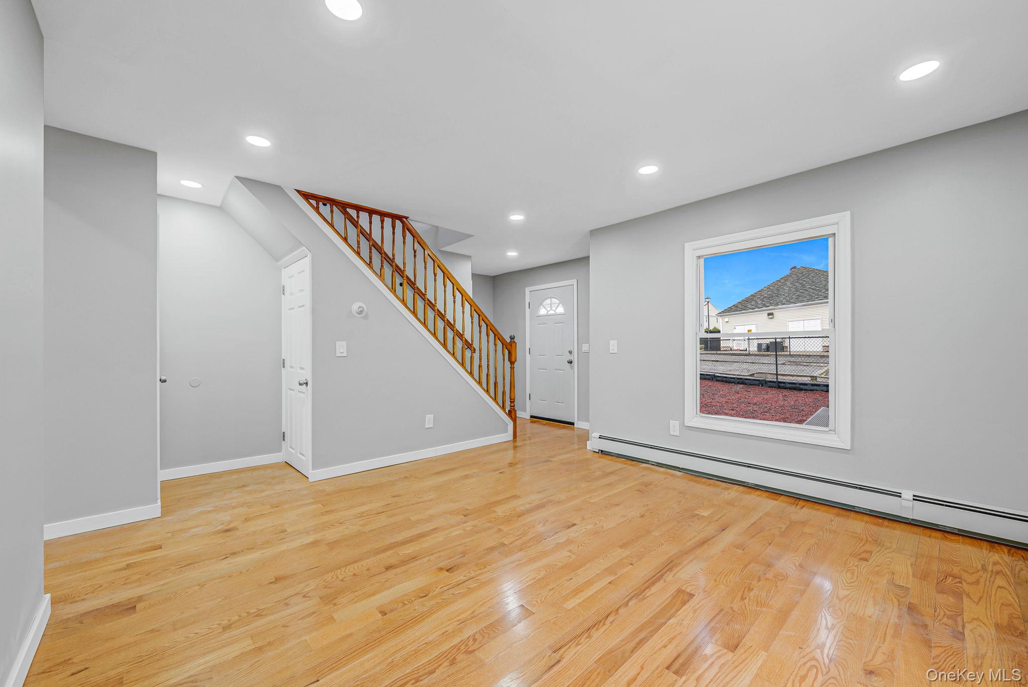 #4 photo, 78 S Franklin Street, नासाउ काउंटी Hempstead , NY 11550