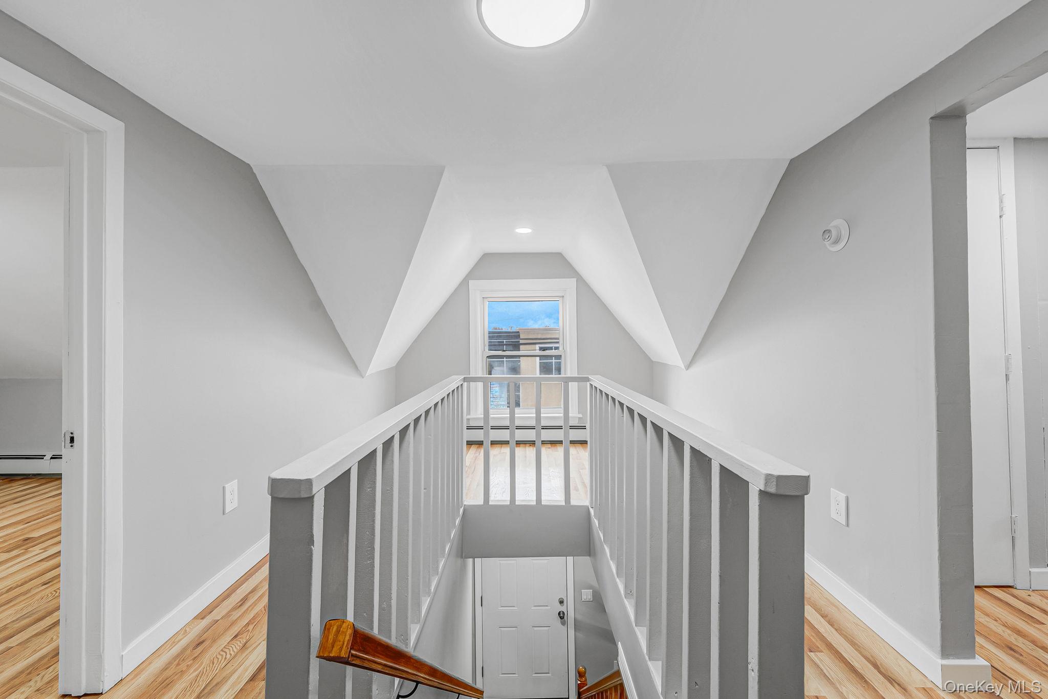 #9 photo, 78 S Franklin Street, नासाउ काउंटी Hempstead , NY 11550