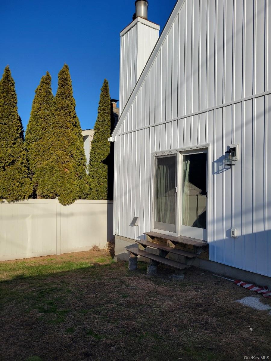 #17 photo, 2 Martin Place, Northport , NY 11768