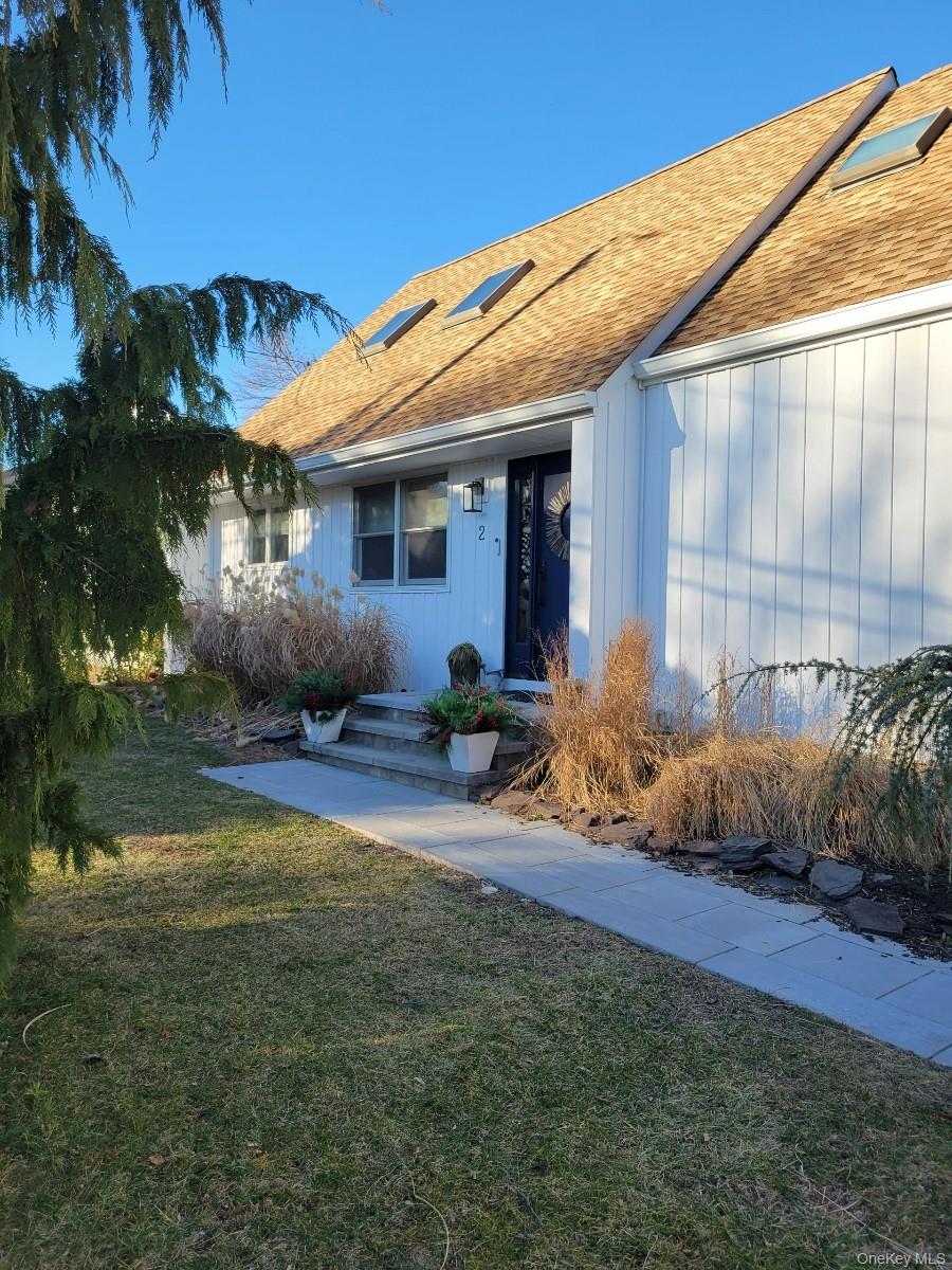 #2 photo, 2 Martin Place, Northport , NY 11768