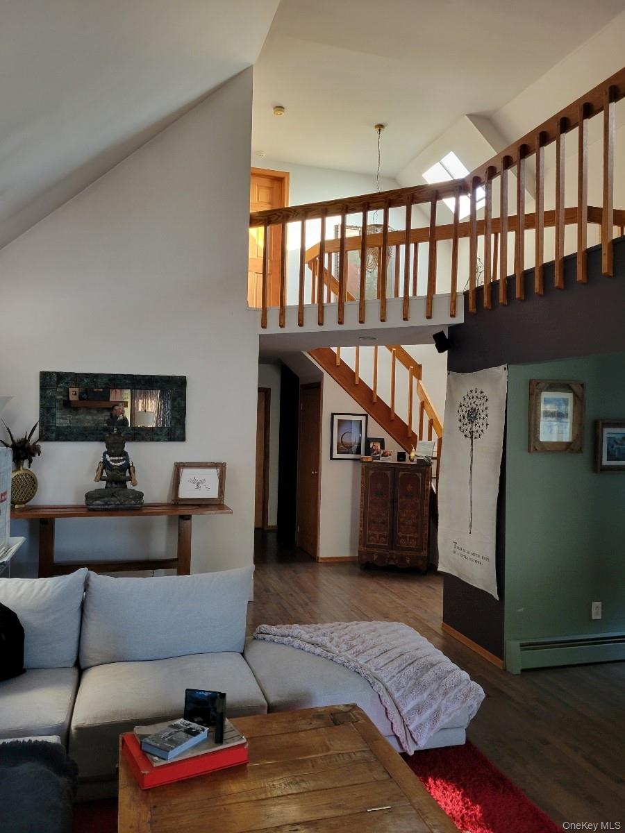 #4 photo, 2 Martin Place, Northport , NY 11768