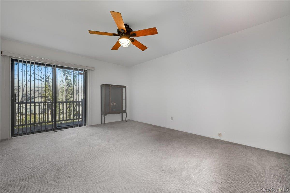 #19 photo, 132 Laurel Lane, Нассау ‖ Wantagh , NY 11793