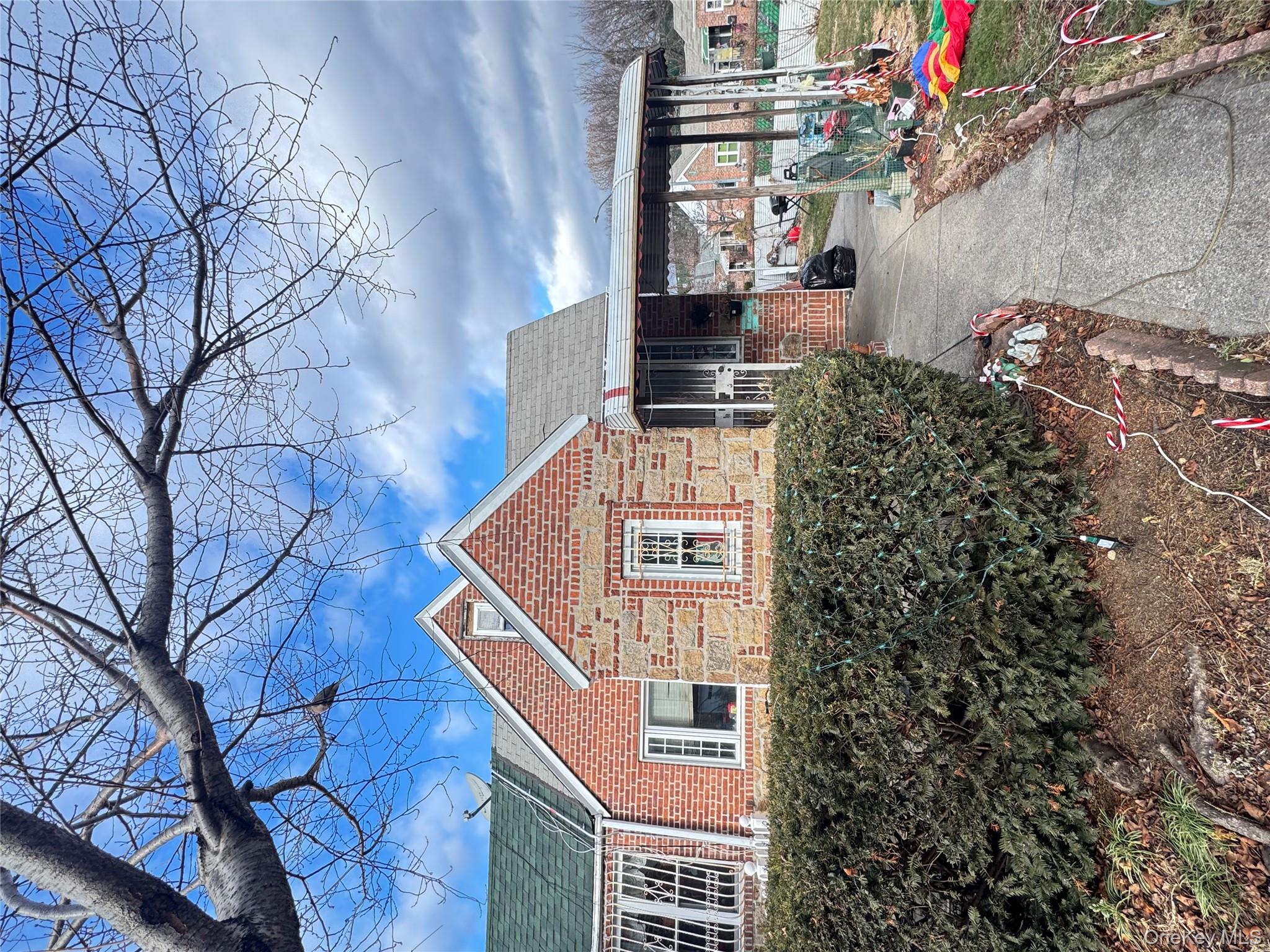 #1 photo, 7291 Calamus Avenue, Woodside , NY 11377