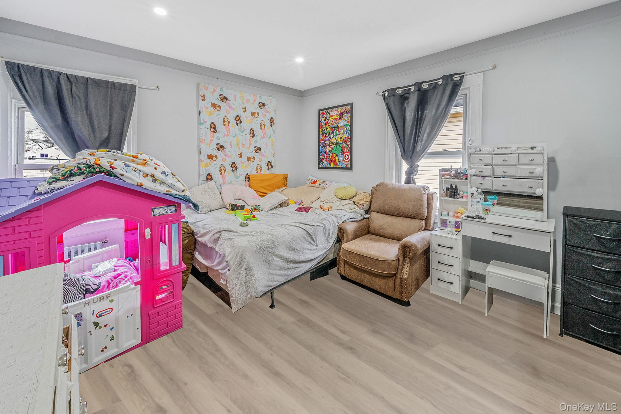 #13 photo, 200 Princeton Street, Нассау ‖ Hempstead , NY 11550