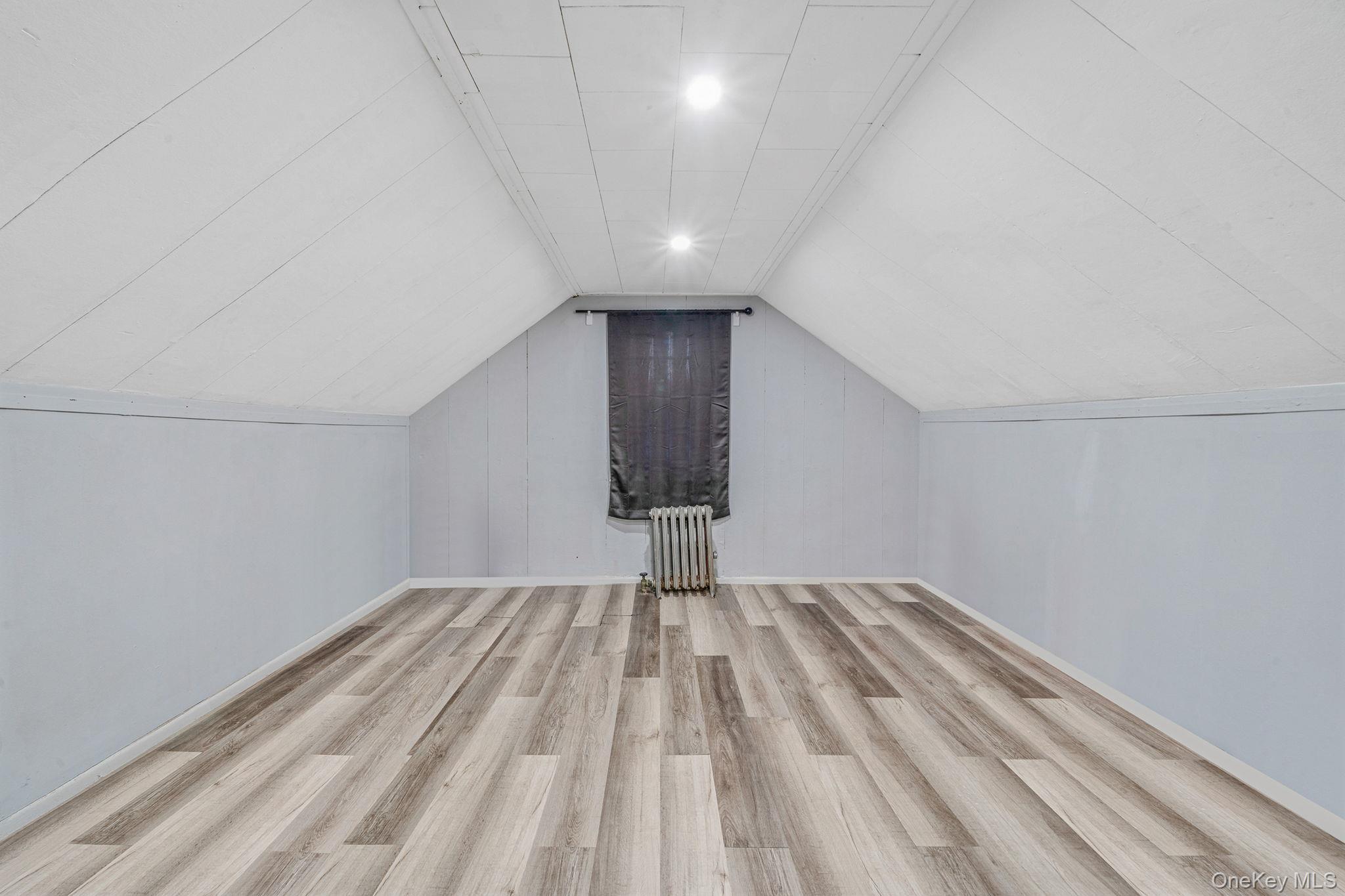 #15 photo, 200 Princeton Street, Нассау ‖ Hempstead , NY 11550