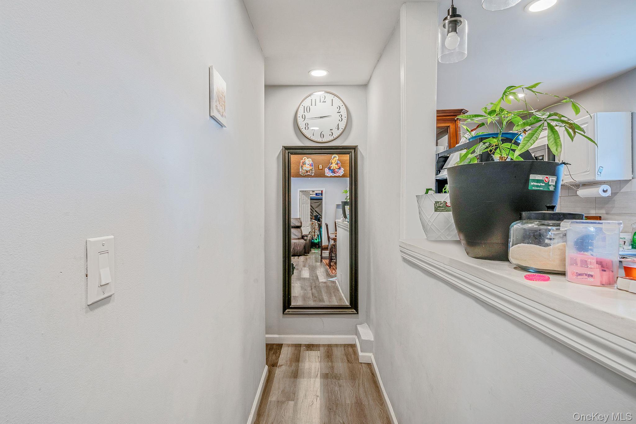 #20 photo, 200 Princeton Street, Нассау ‖ Hempstead , NY 11550