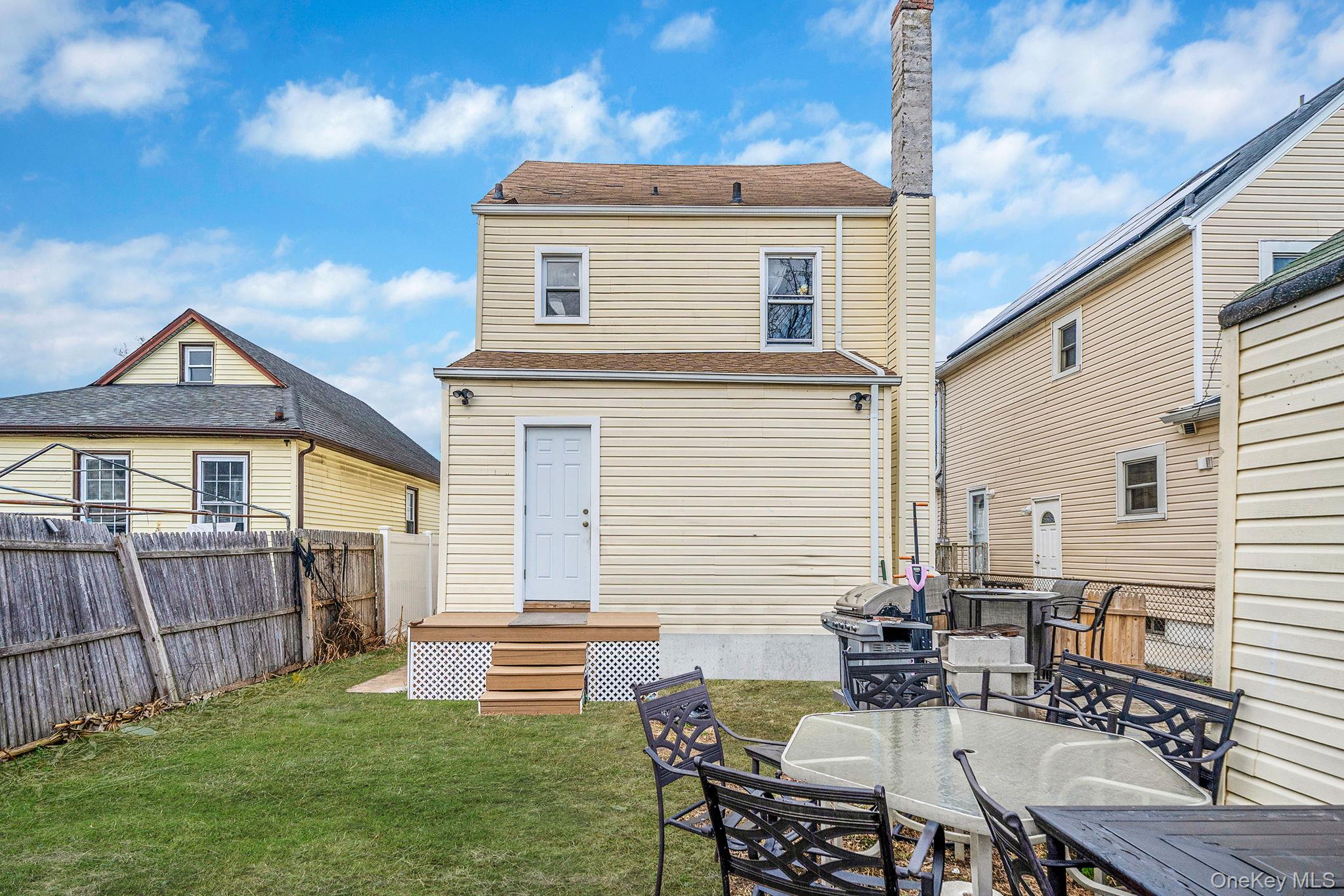 #6 photo, 200 Princeton Street, Нассау ‖ Hempstead , NY 11550