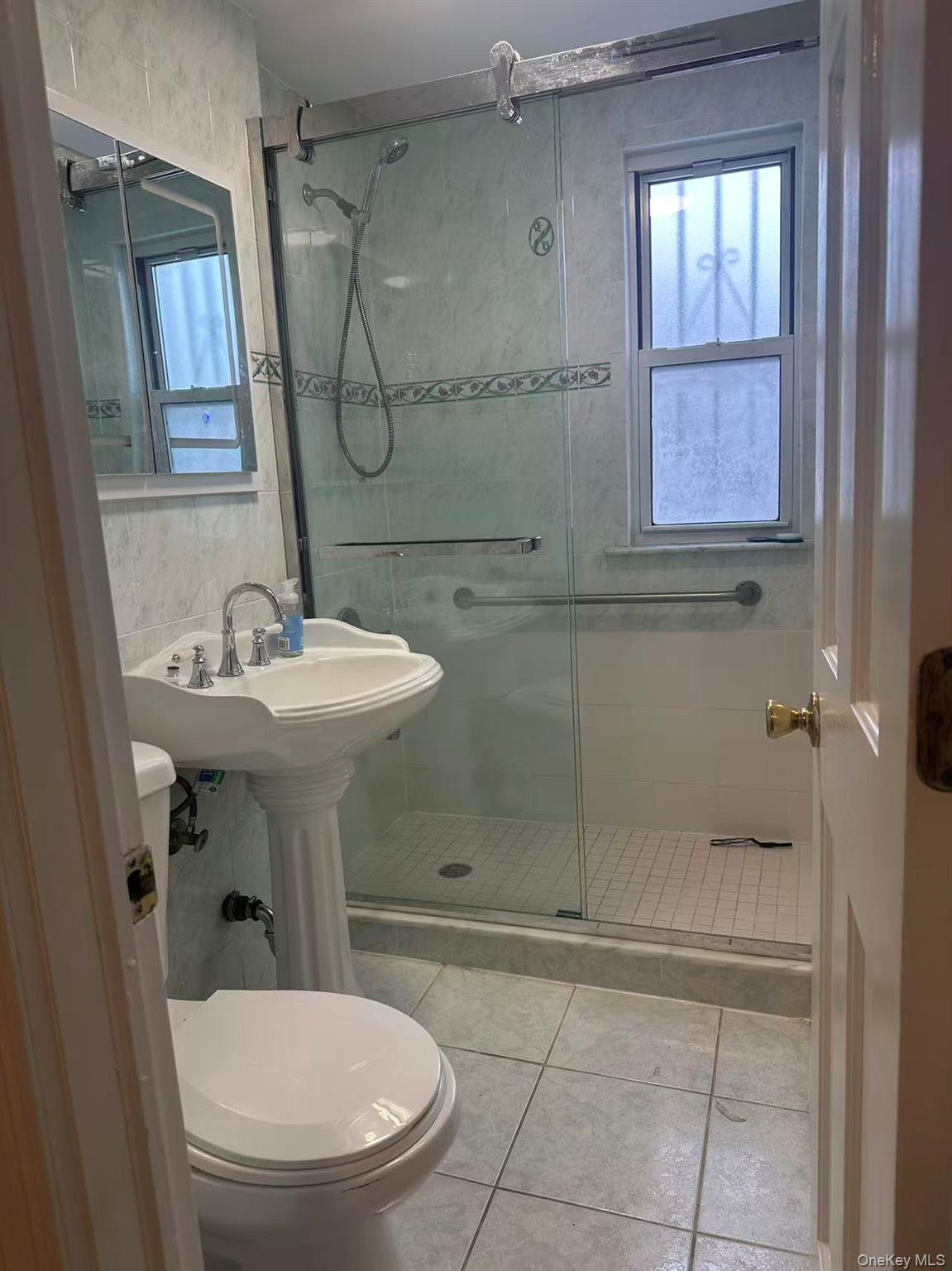 #10 photo, 8309 57th Avenue, קווינס Elmhurst , NY 11373