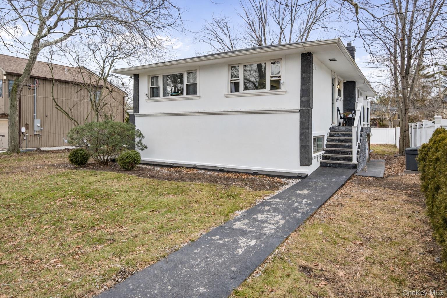 #3 photo, 1016 Westwood Road, Нассау ‖ Woodmere , NY 11598