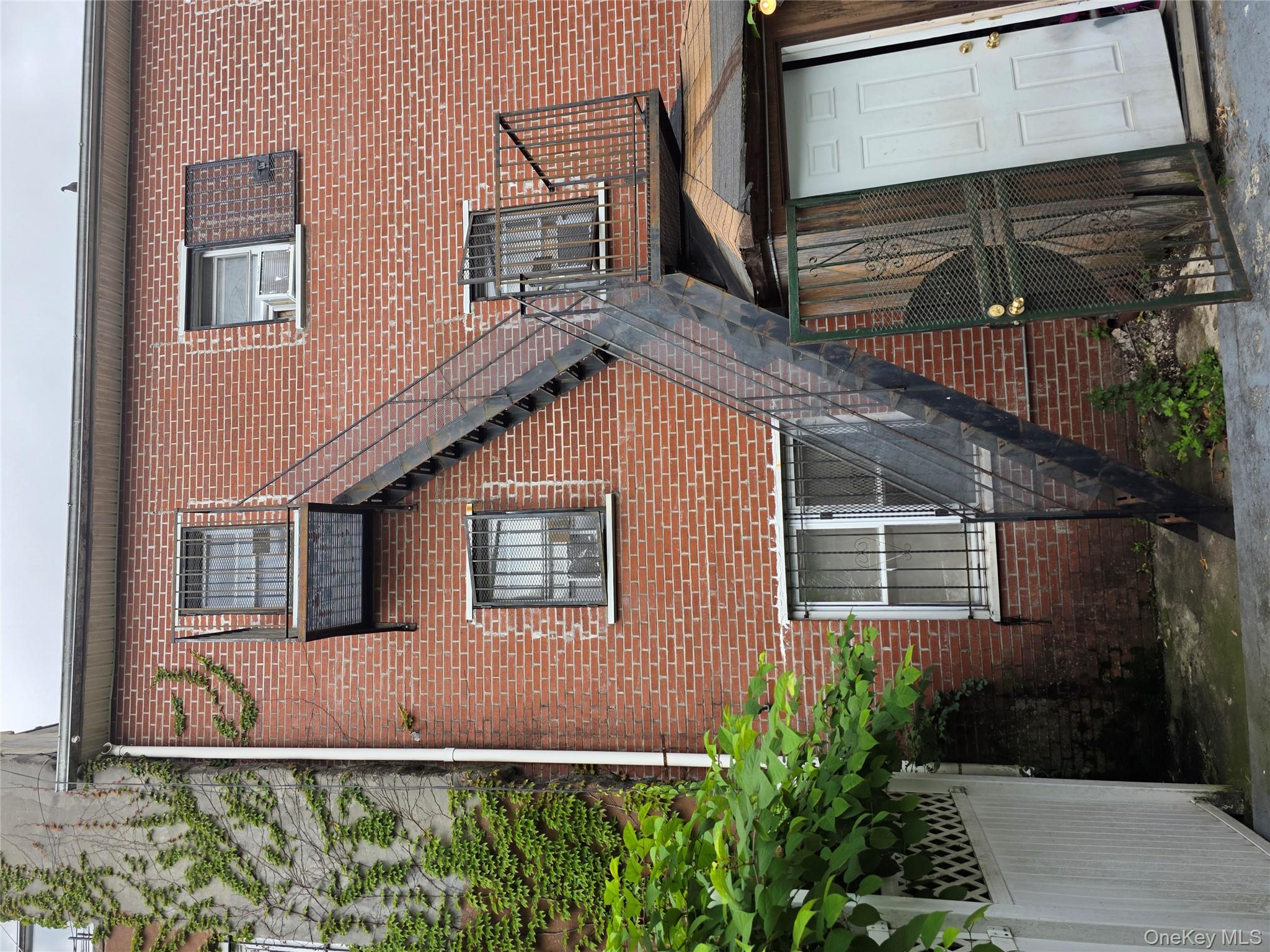 #3 photo, 301 Wyona Street, Brooklyn , NY 11207