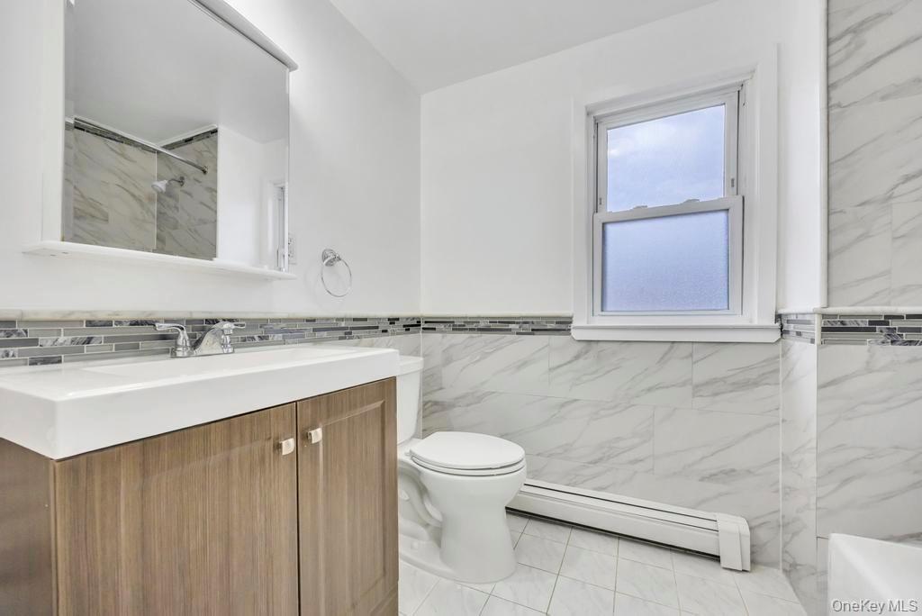 #8 photo, 88 Krug Place, Mineola , NY 11501