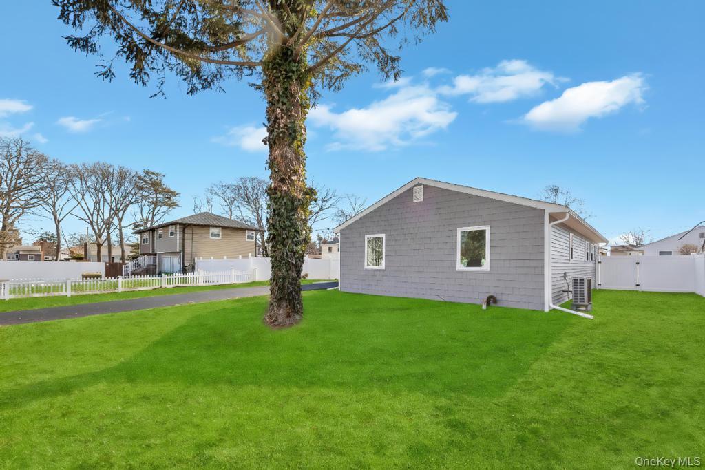 #5 photo, 15 Marshall Street, ناسو Massapequa , NY 11758