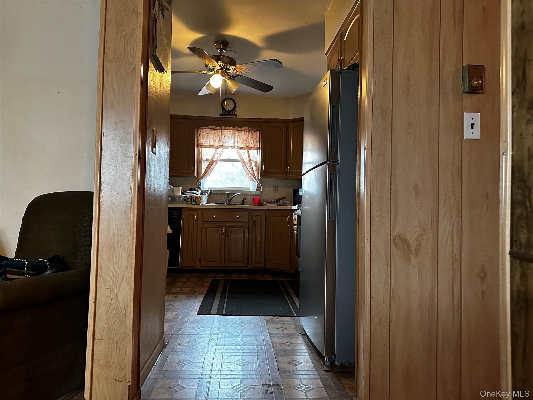 #5 photo, 25 Crown Ave Avenue, Huntington , NY 11743