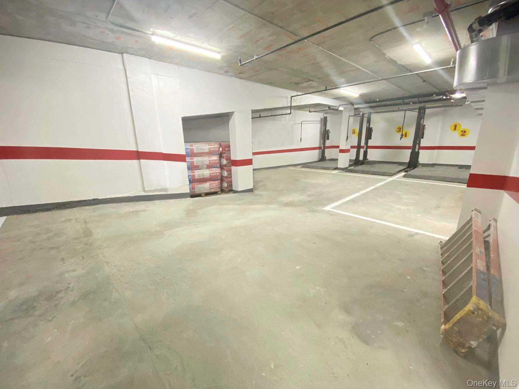 #4 photo, 28-09 39th Avenue, Long Island City , NY 11101