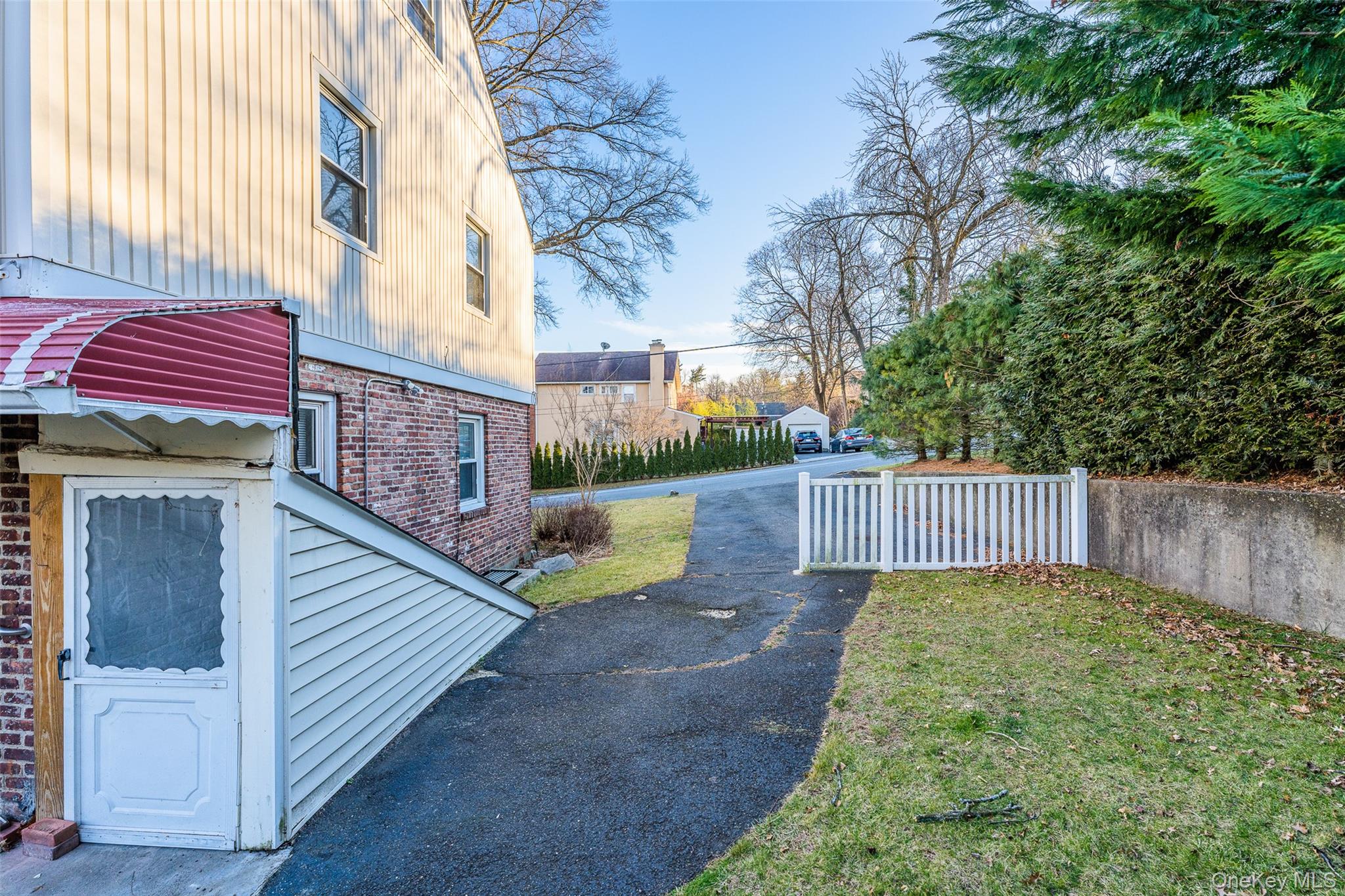 #6 photo, 104 Grandview Avenue, Great Neck , NY 11020