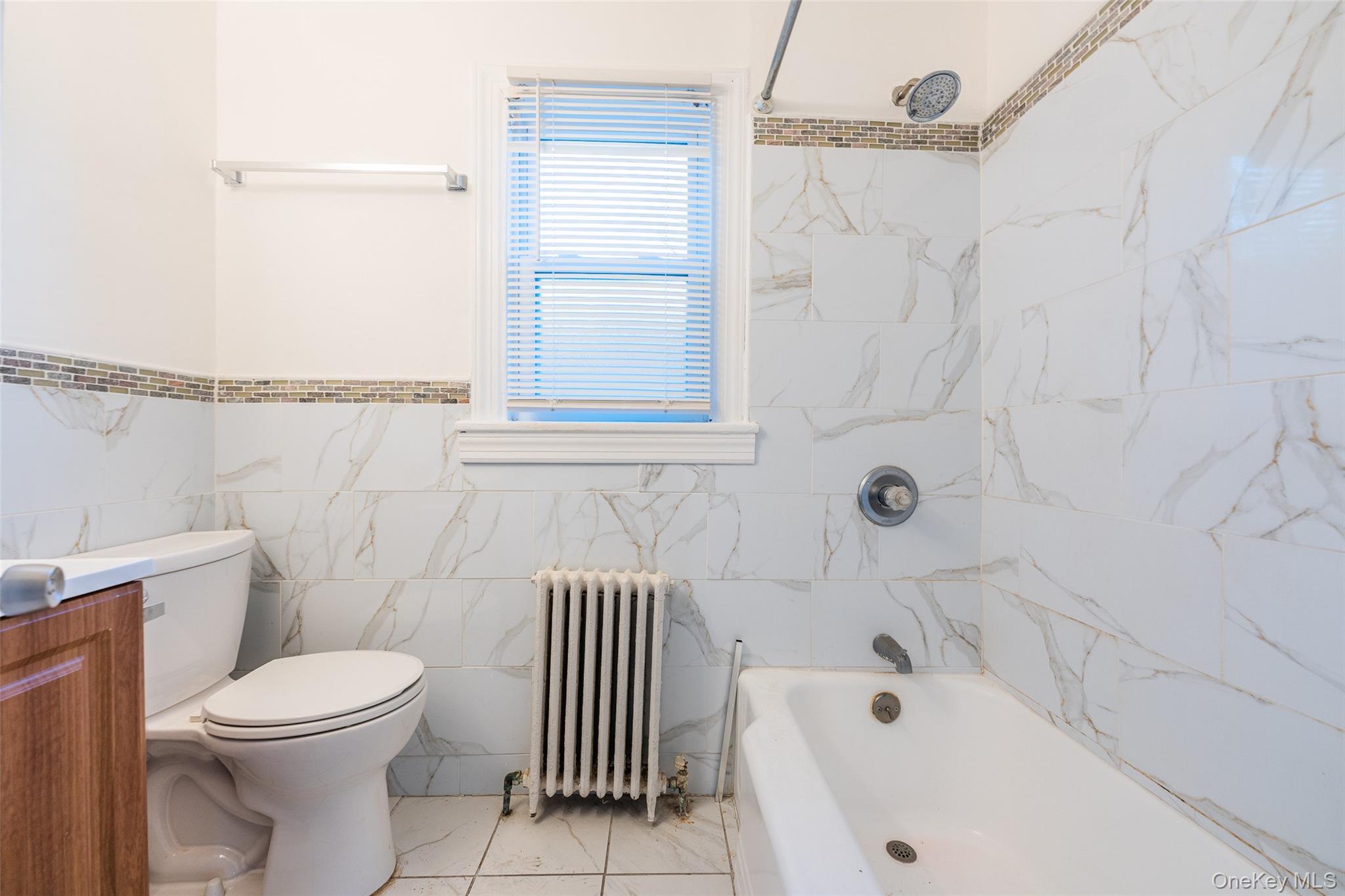 #7 photo, 104 Grandview Avenue, Great Neck , NY 11020