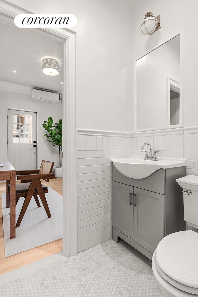 #13 photo, New York City, Lenox Hill , NY 10065