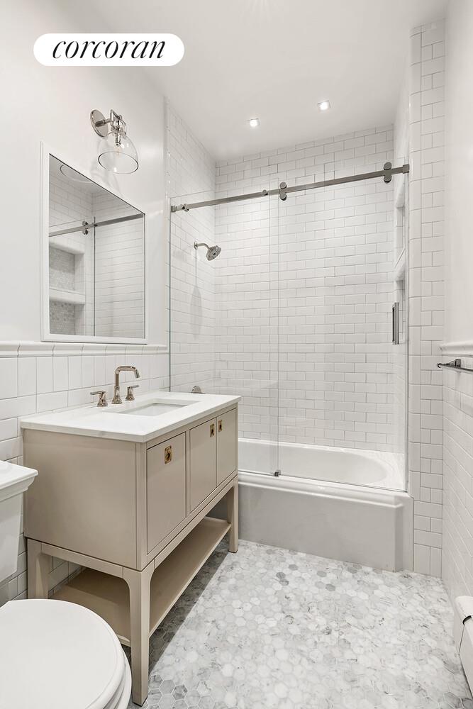 #17 photo, New York City, Lenox Hill , NY 10065