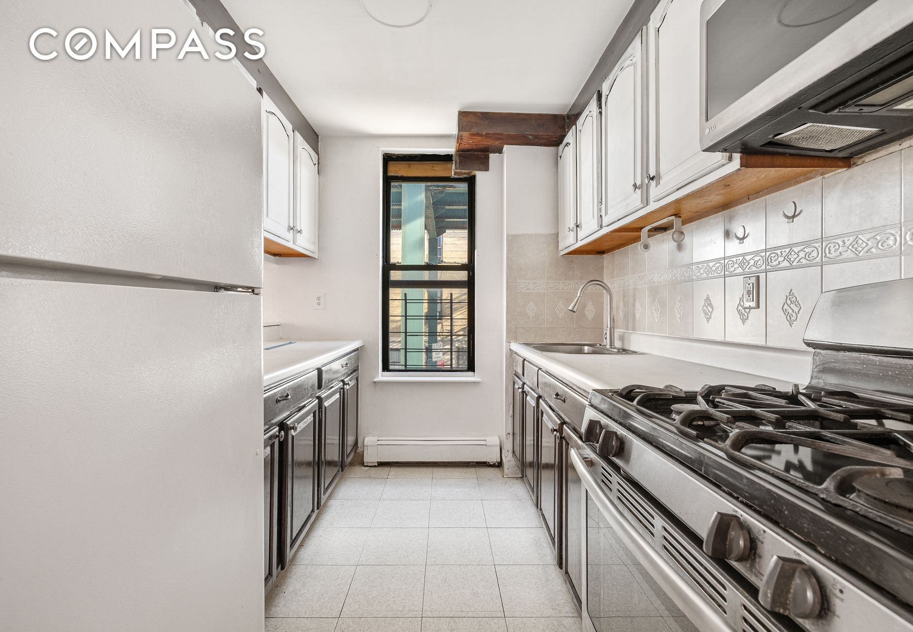 #11 photo, 106 Crescent Street, East New York , NY 11208