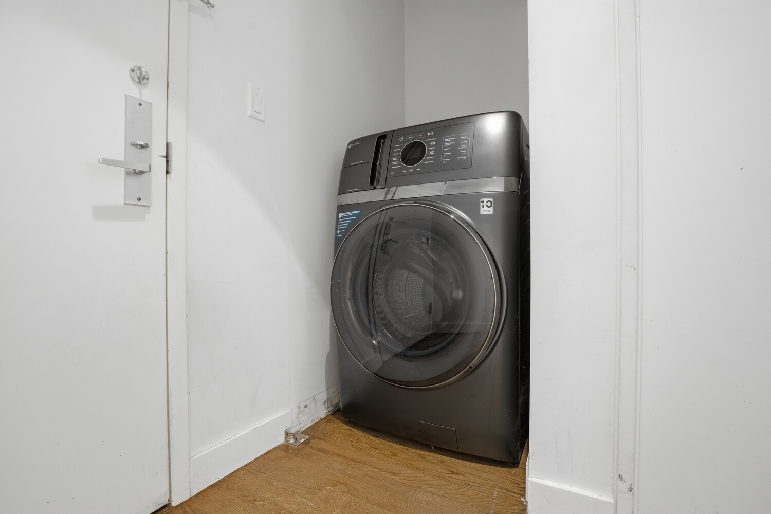 #14 photo, 650 6TH Avenue, Flatiron , NY 10011