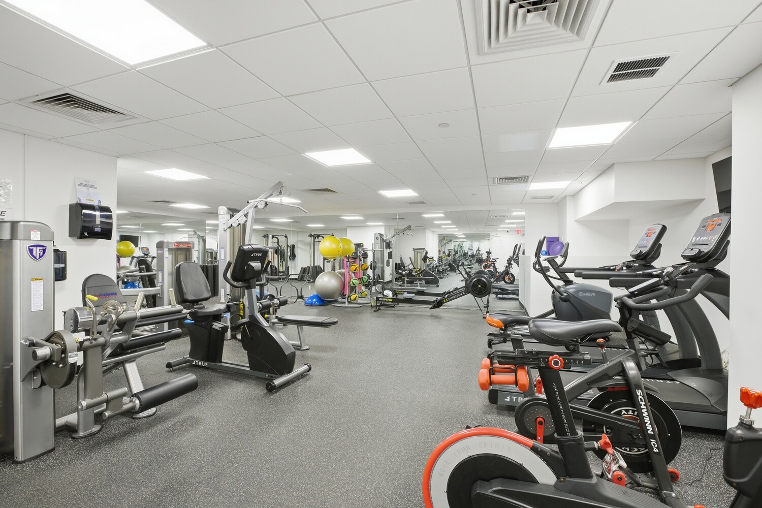 #15 photo, 650 6TH Avenue, Flatiron , NY 10011