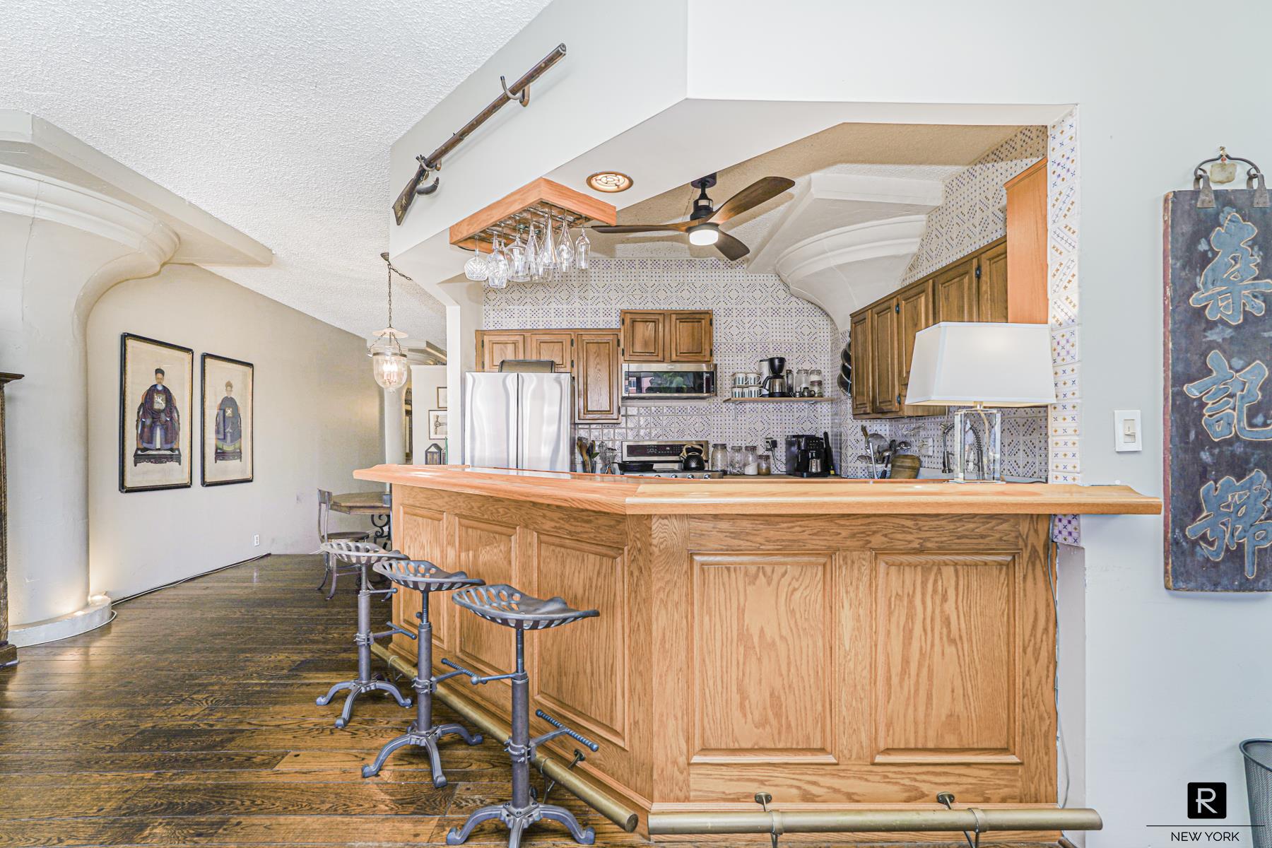 #12 photo, 10 Bay Street Landing, New York City , NY 10301