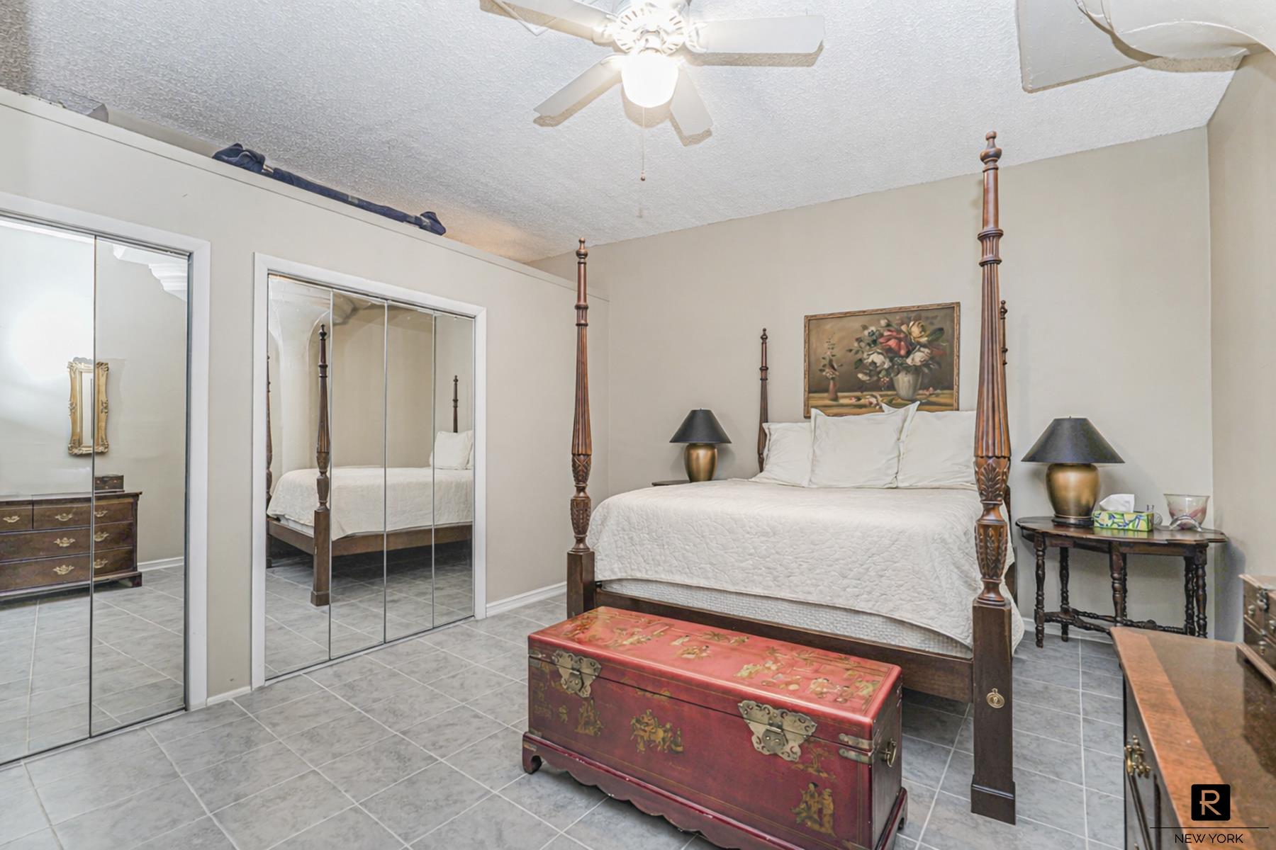 #16 photo, 10 Bay Street Landing, New York City , NY 10301