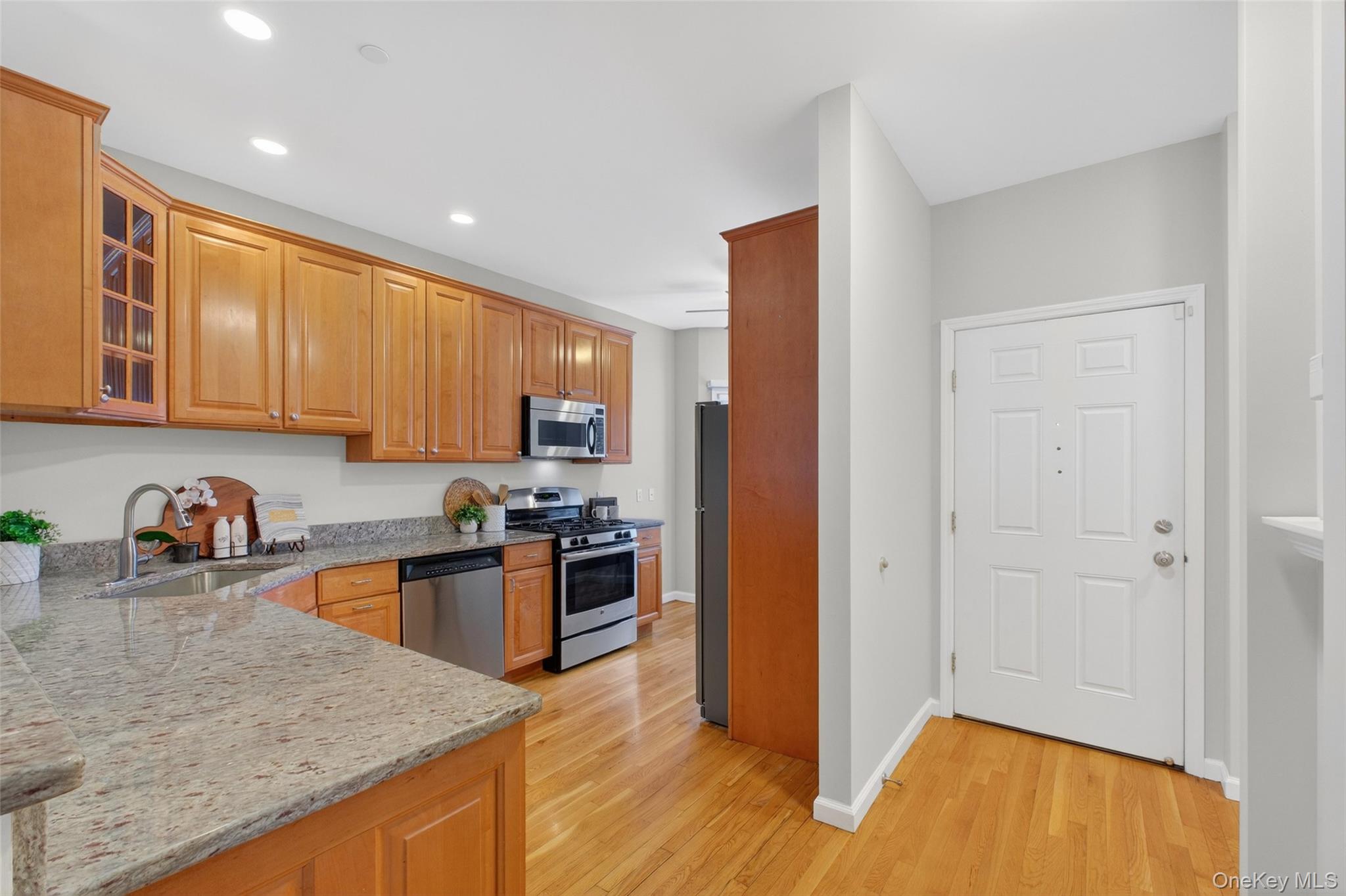 #3 photo, 646 E Main Street, 紐約州 Jefferson Valley , NY 10535