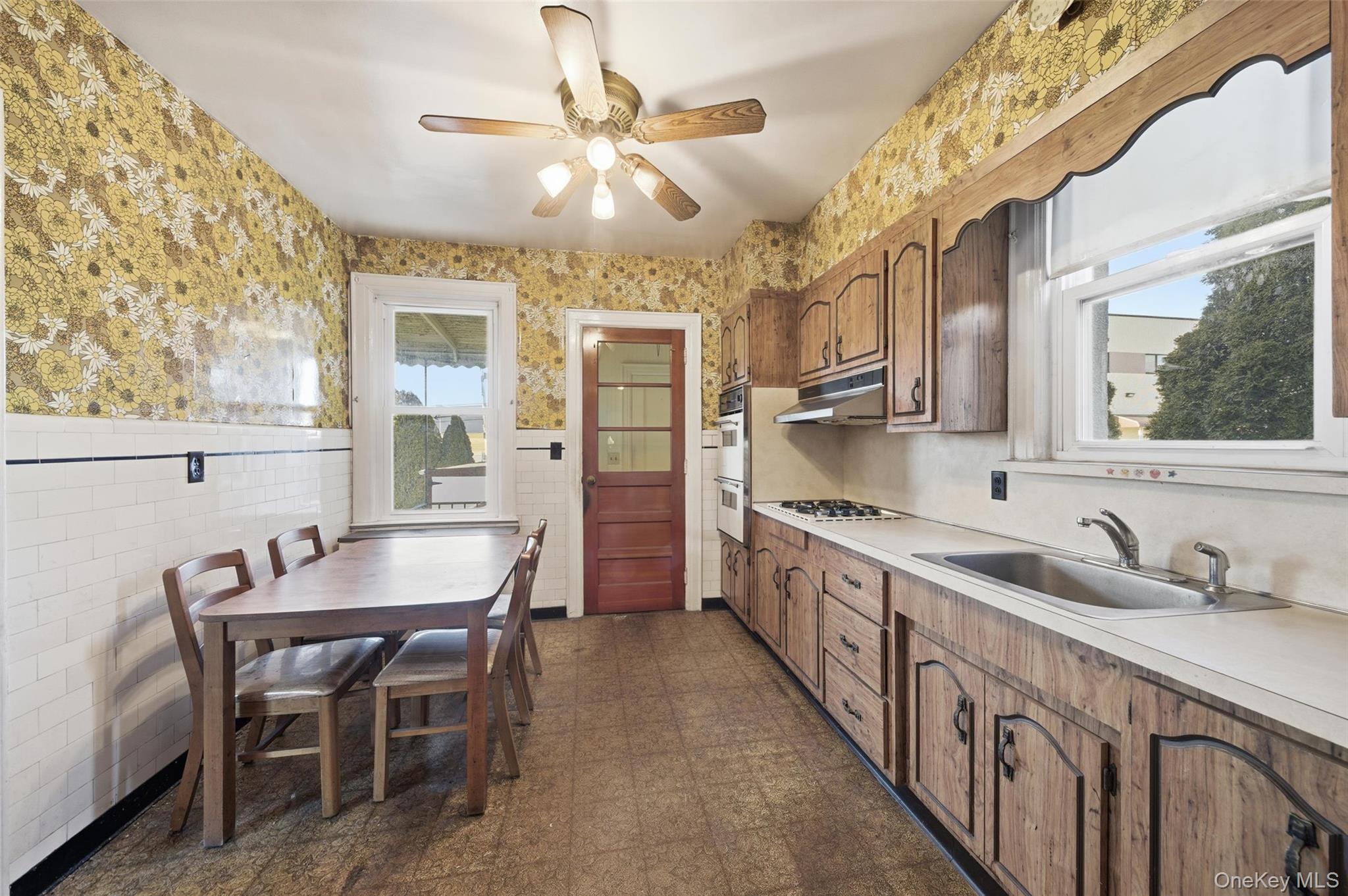 #12 photo, 14 aka 26 Huber Place, 紐約州 Yonkers , NY 10704