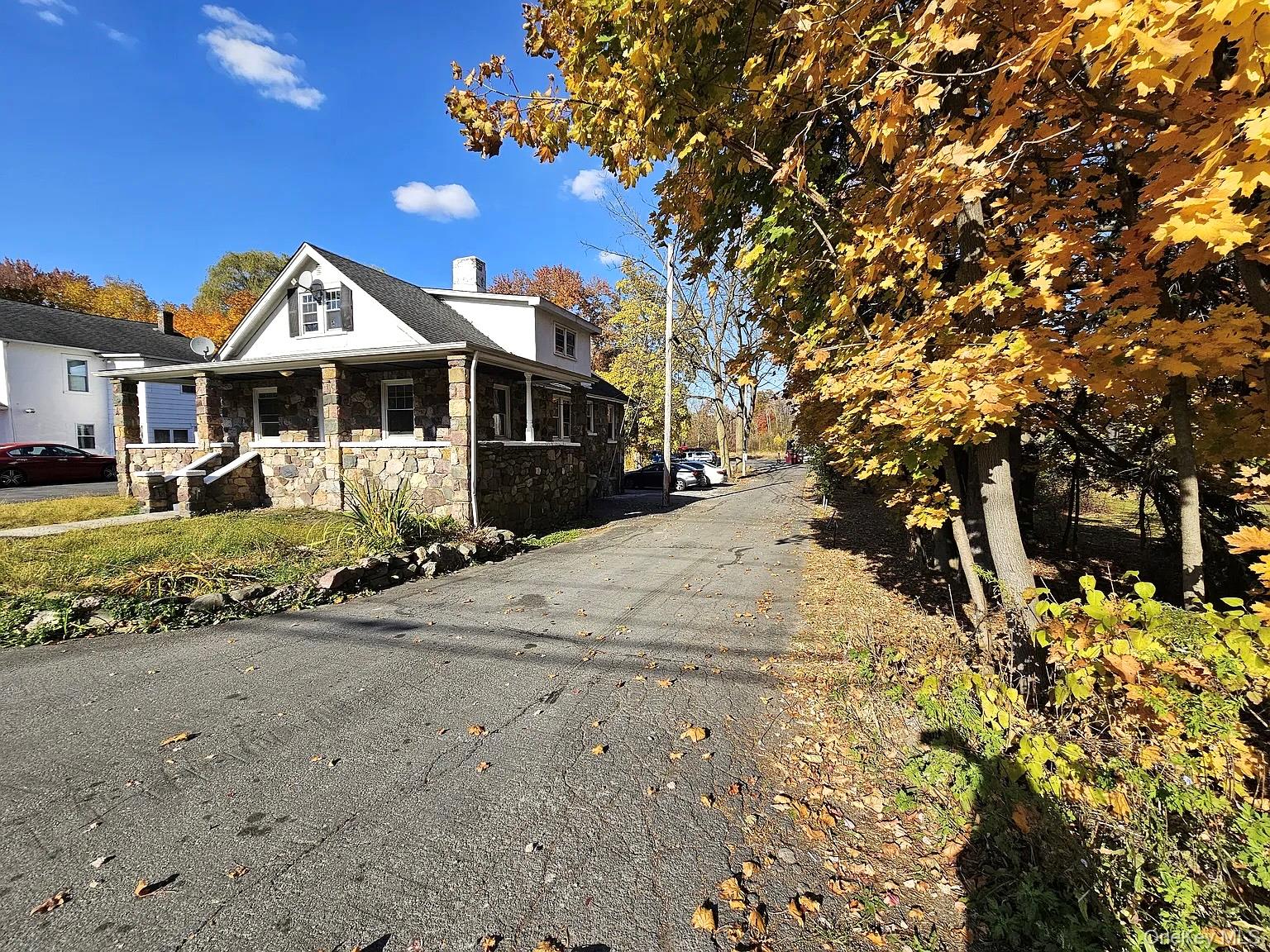 #3 photo, 51 Estrada Road, Woodbury , NY 10917