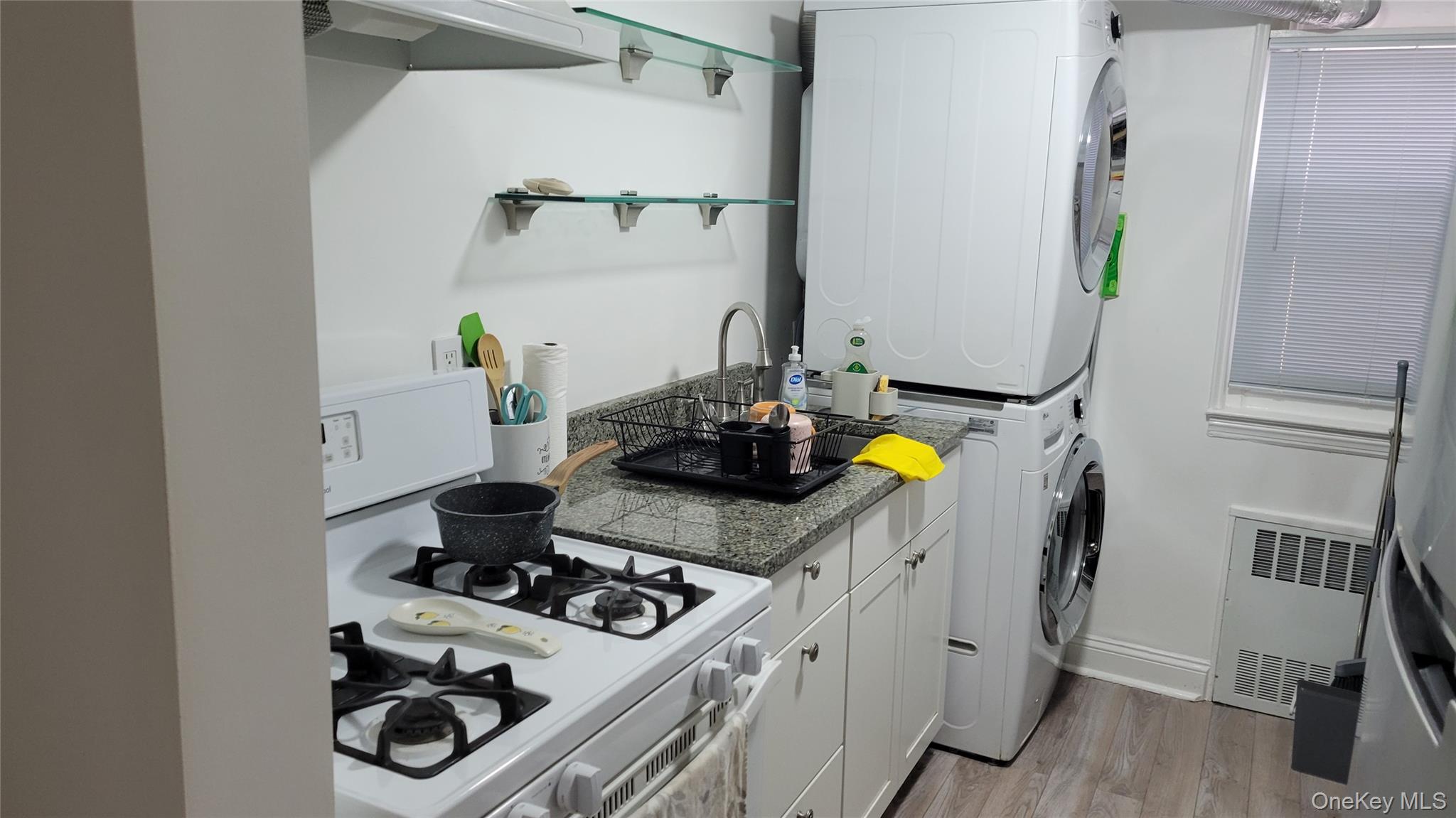 #4 photo, 19 Lawrence Drive, White Plains , NY 10603