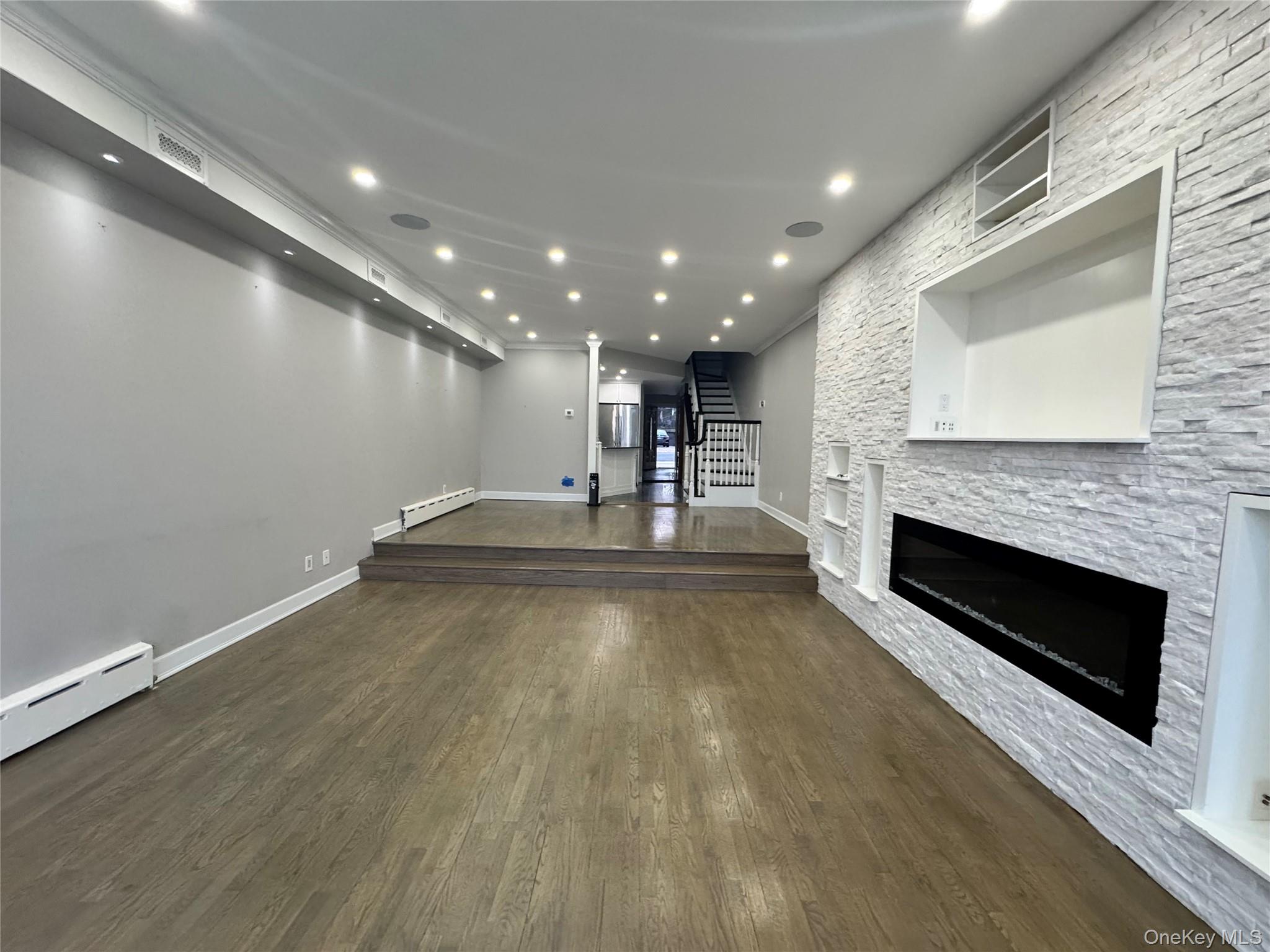 #5 photo, 820 Dean Avenue, Bronx , NY 10465