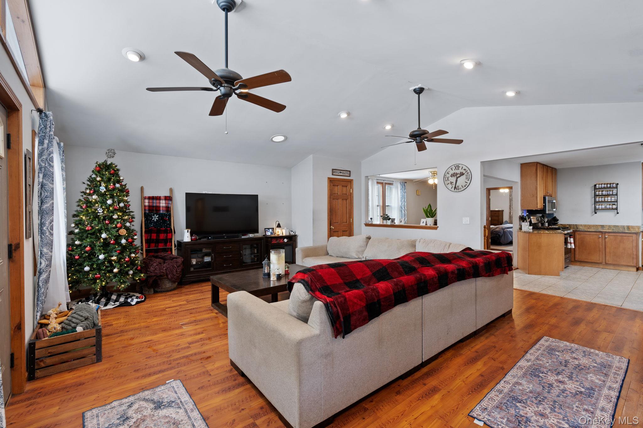 #10 photo, 106 John Street, 뉴욕주 Maybrook , NY 12543