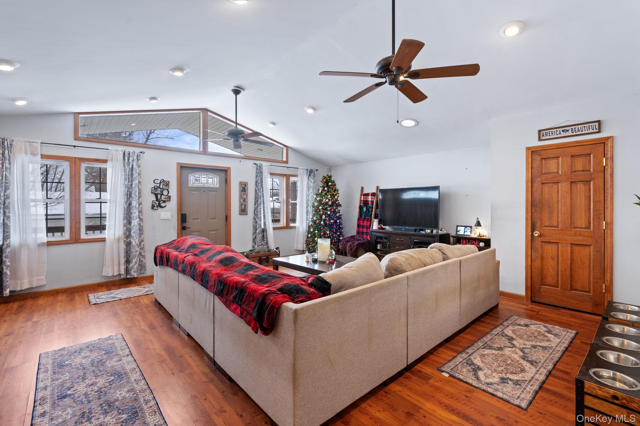 #11 photo, 106 John Street, 뉴욕주 Maybrook , NY 12543