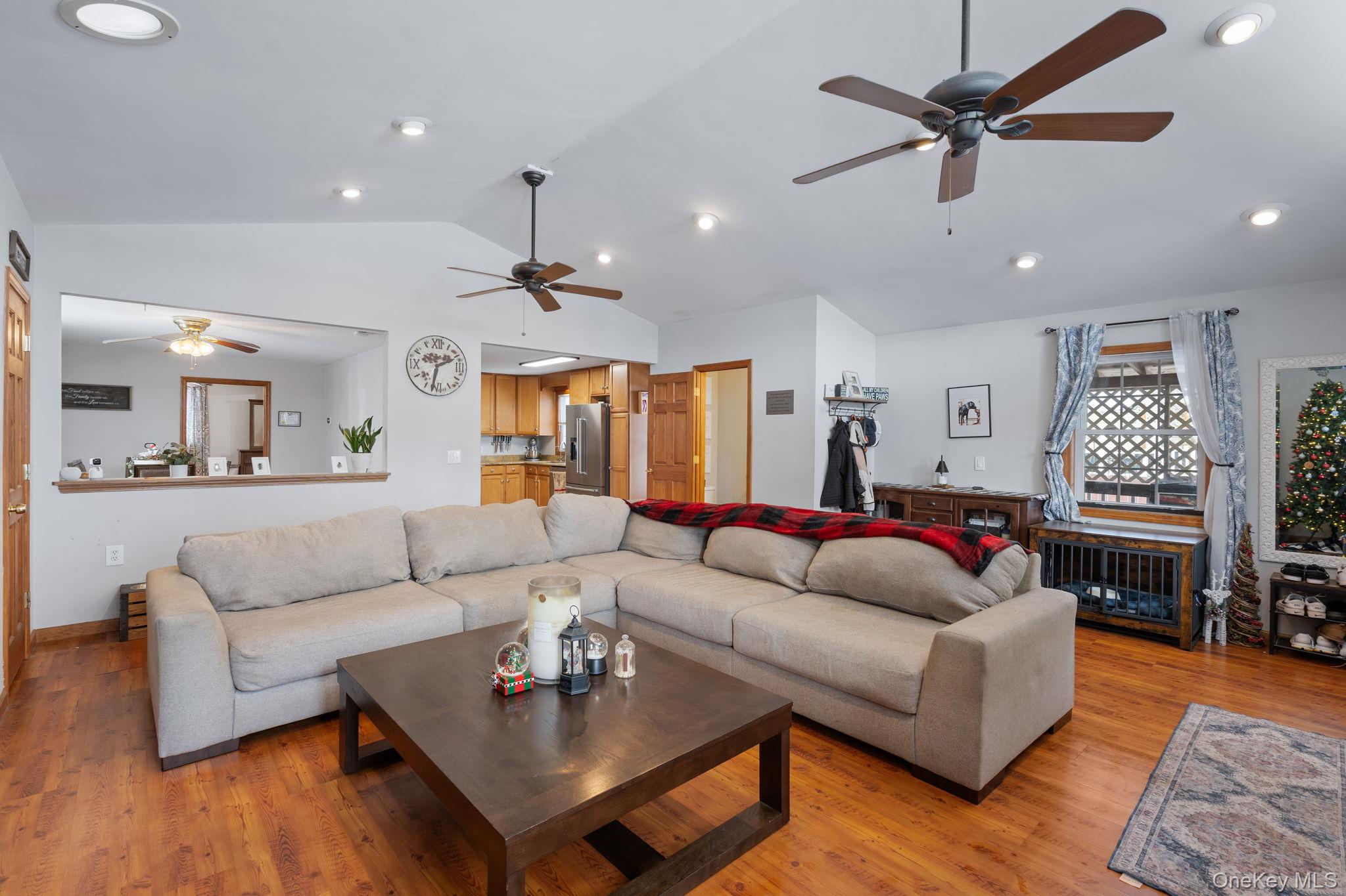 #14 photo, 106 John Street, 뉴욕주 Maybrook , NY 12543