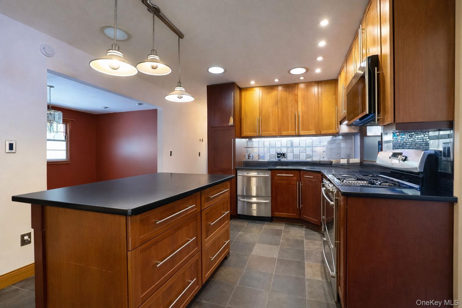 #9 photo, 145 N Fostertown Drive, Newburgh , NY 12550