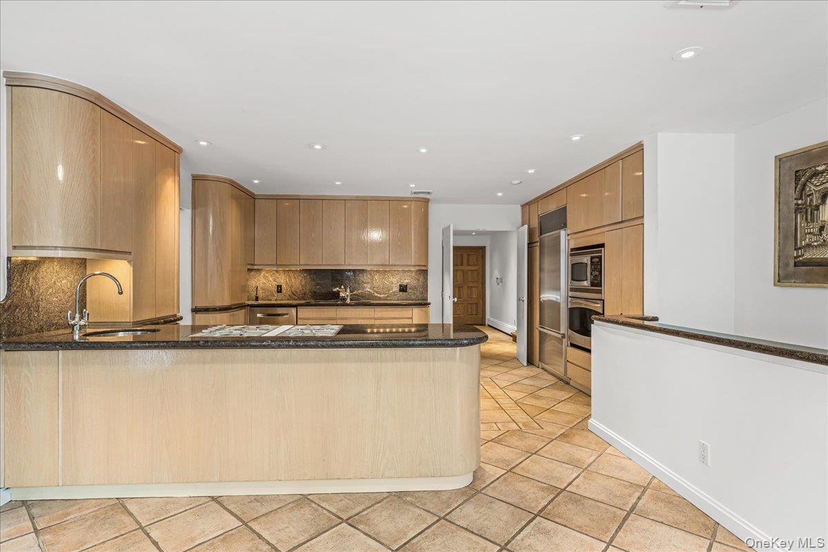 #12 photo, 216-29 28th Avenue, Bayside , NY 11360