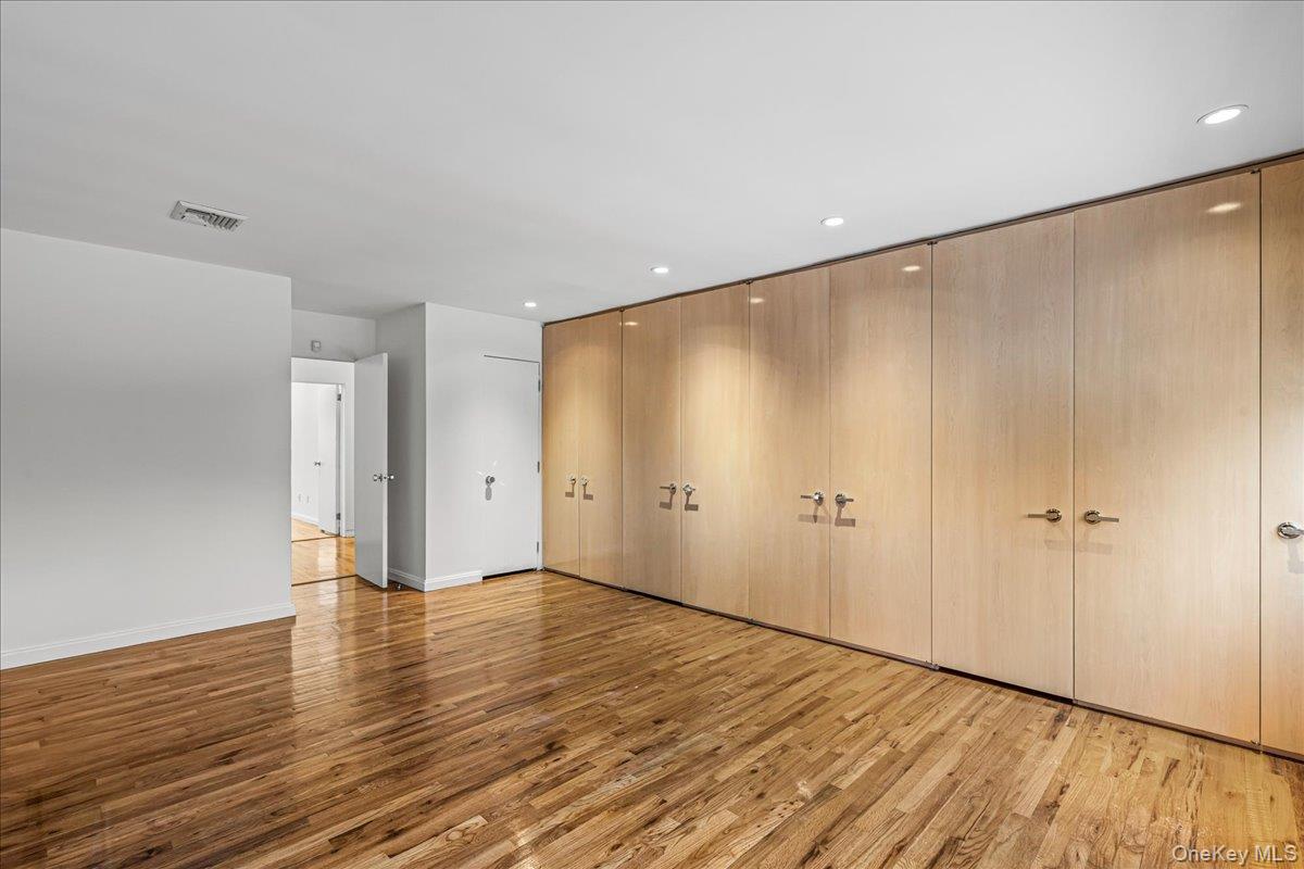 #18 photo, 216-29 28th Avenue, Bayside , NY 11360